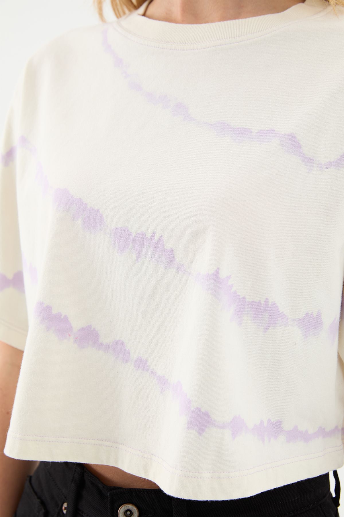 Jaen Ecru Tie Dye Women's T-shirt Product vendor