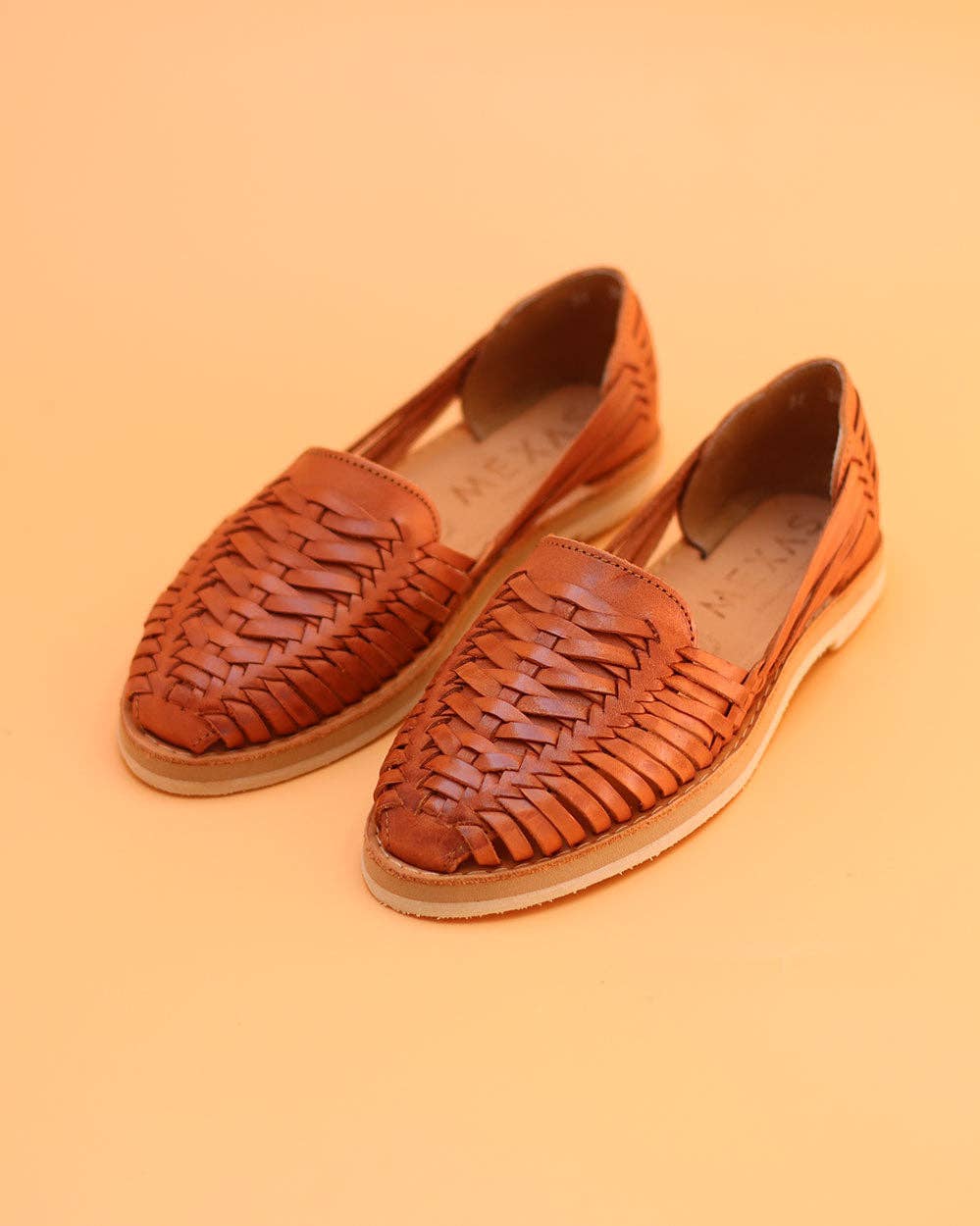 Traditional handmade SAHUAYO huaraches braided in  natural brown leather by MEXAS