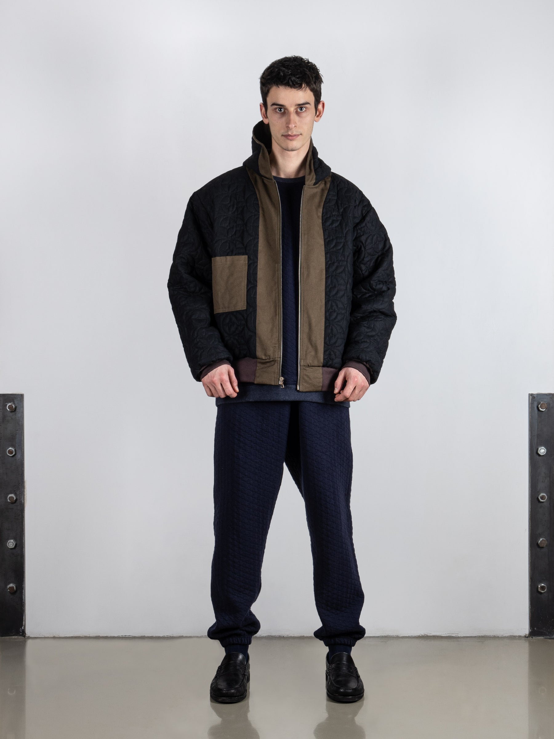Green Brisbane Moss® Cotton Jacket with 3D quilted Sur-Mesure pattern.