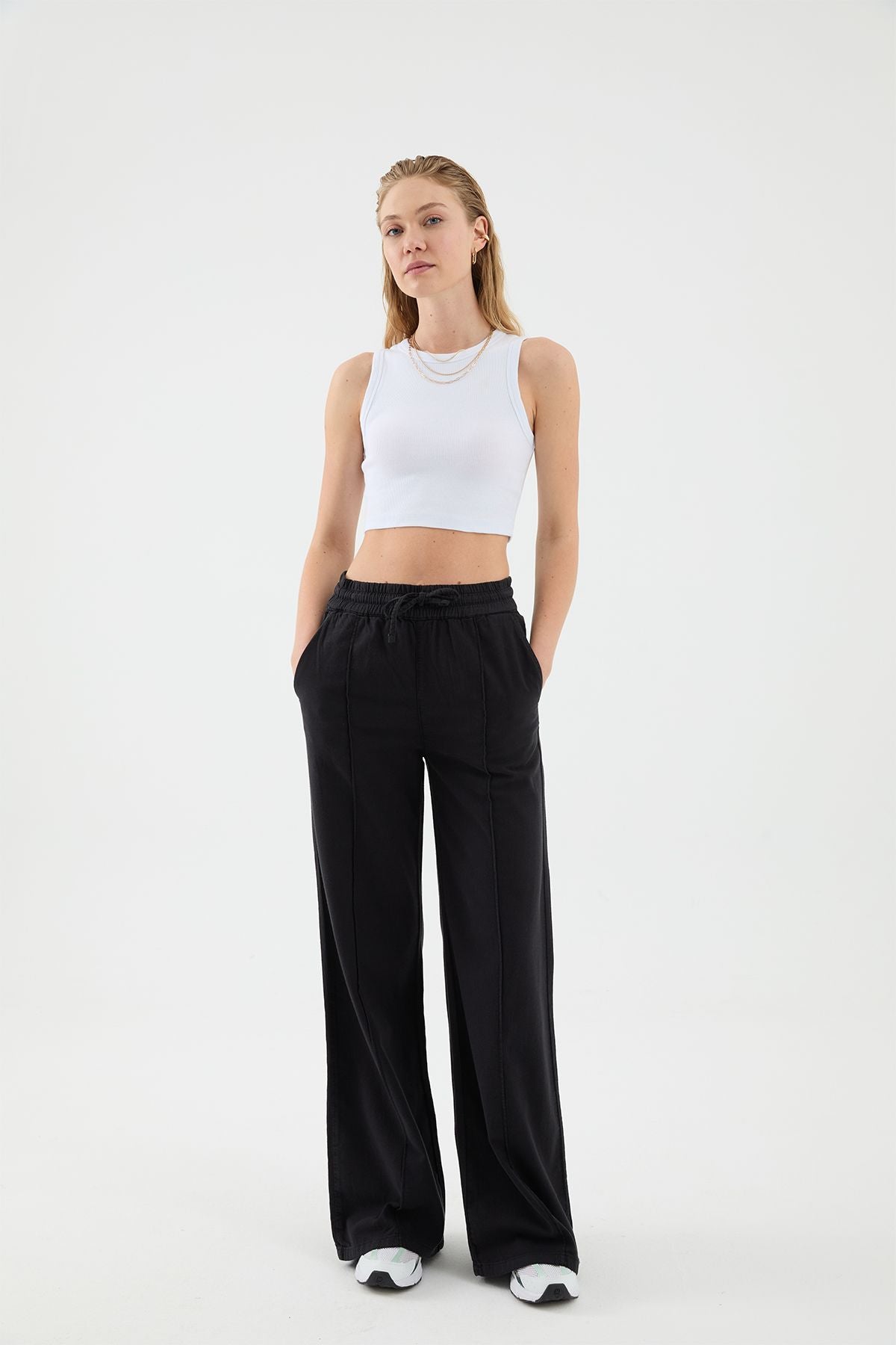 Pantalon en lin noir à coupe large pour femme Derp