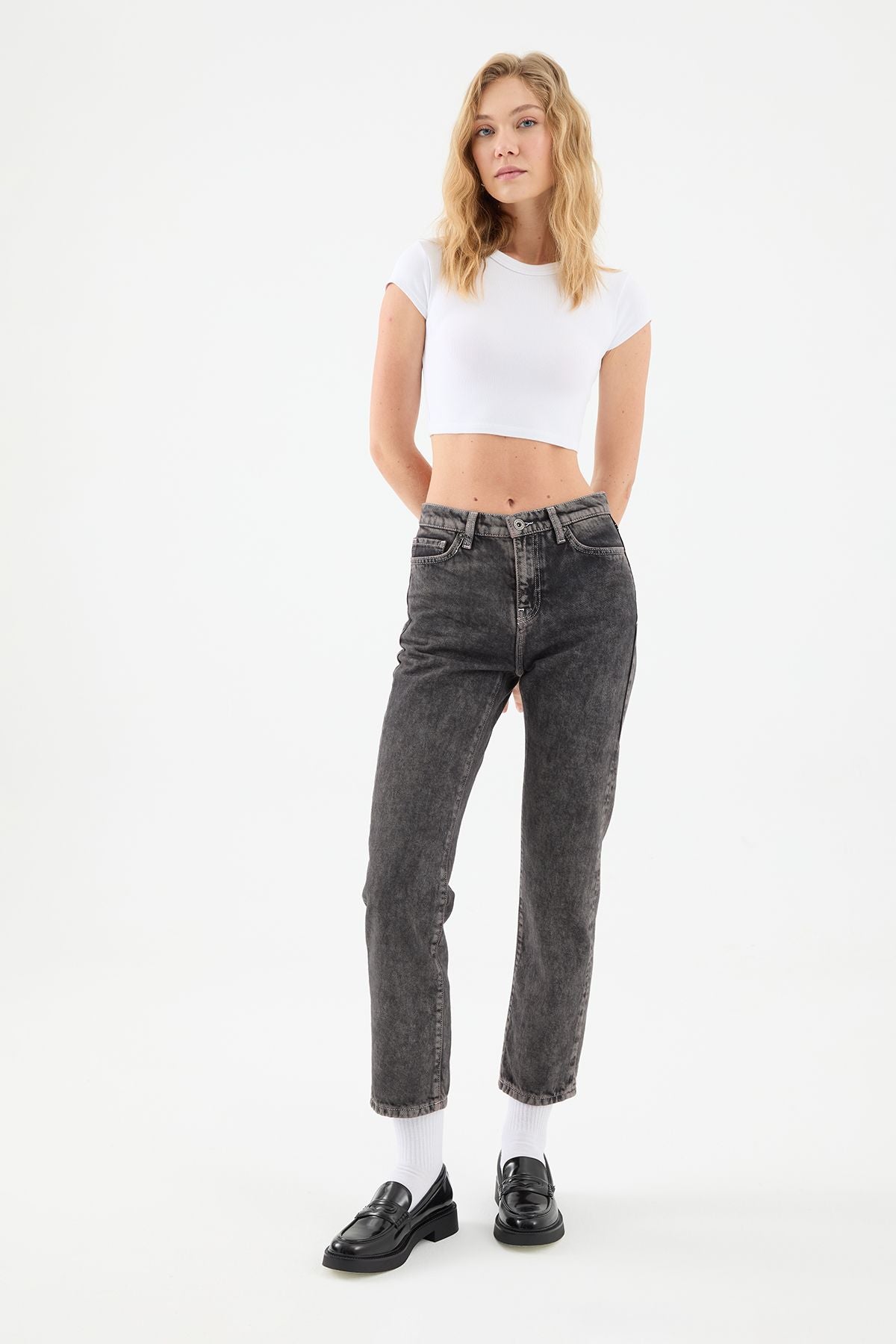 Mira Boyfriend Fit Graue Strike Damen Jeans