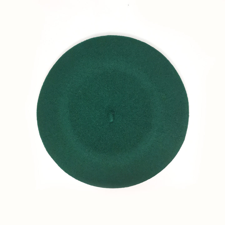 Green Merino Wool Beret Alegria by Ulaland: Perfect accessory for any outfit.