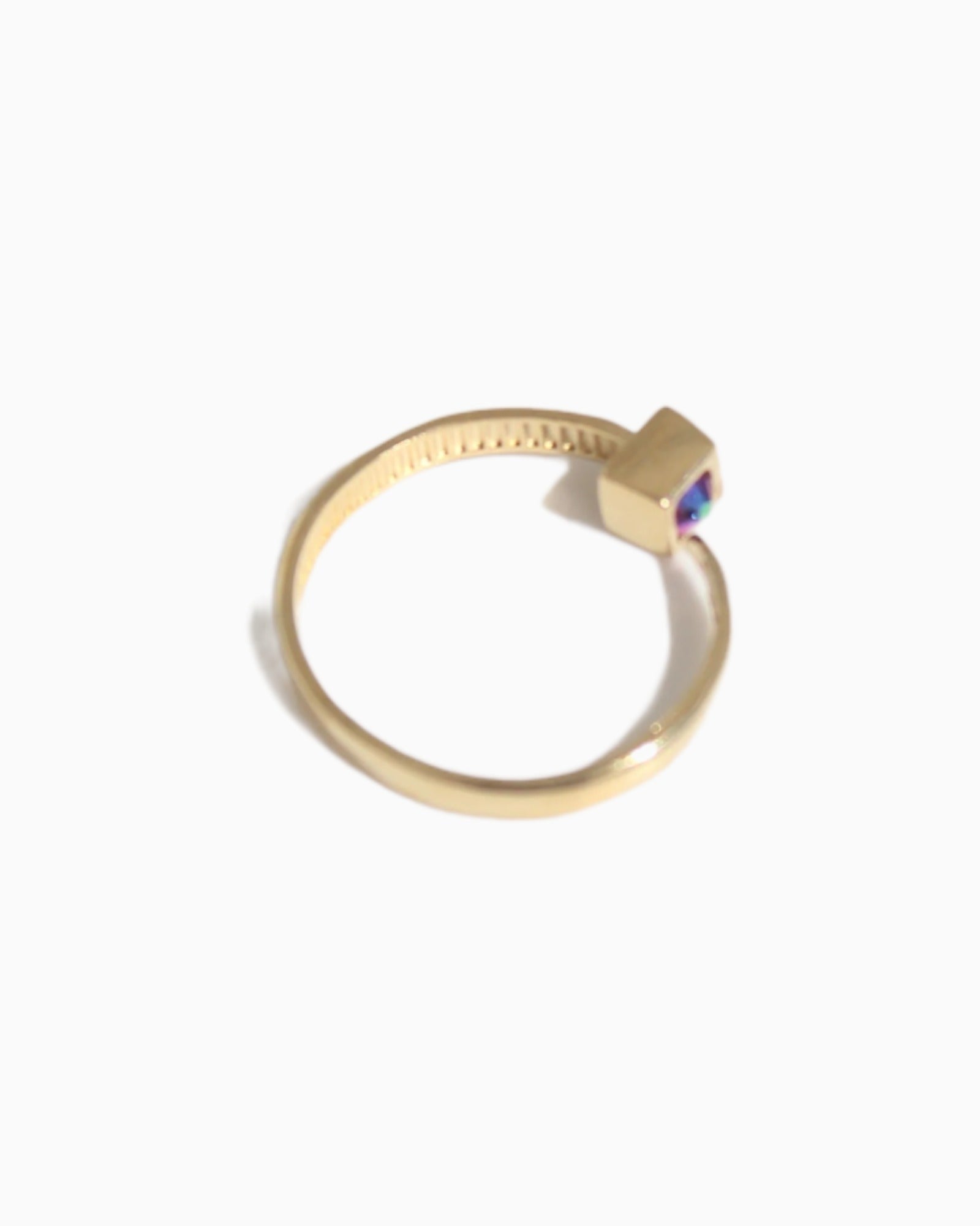 FANN! Handmade Simple gold ring Calliophis #03 with green purple Swarovski crystal
