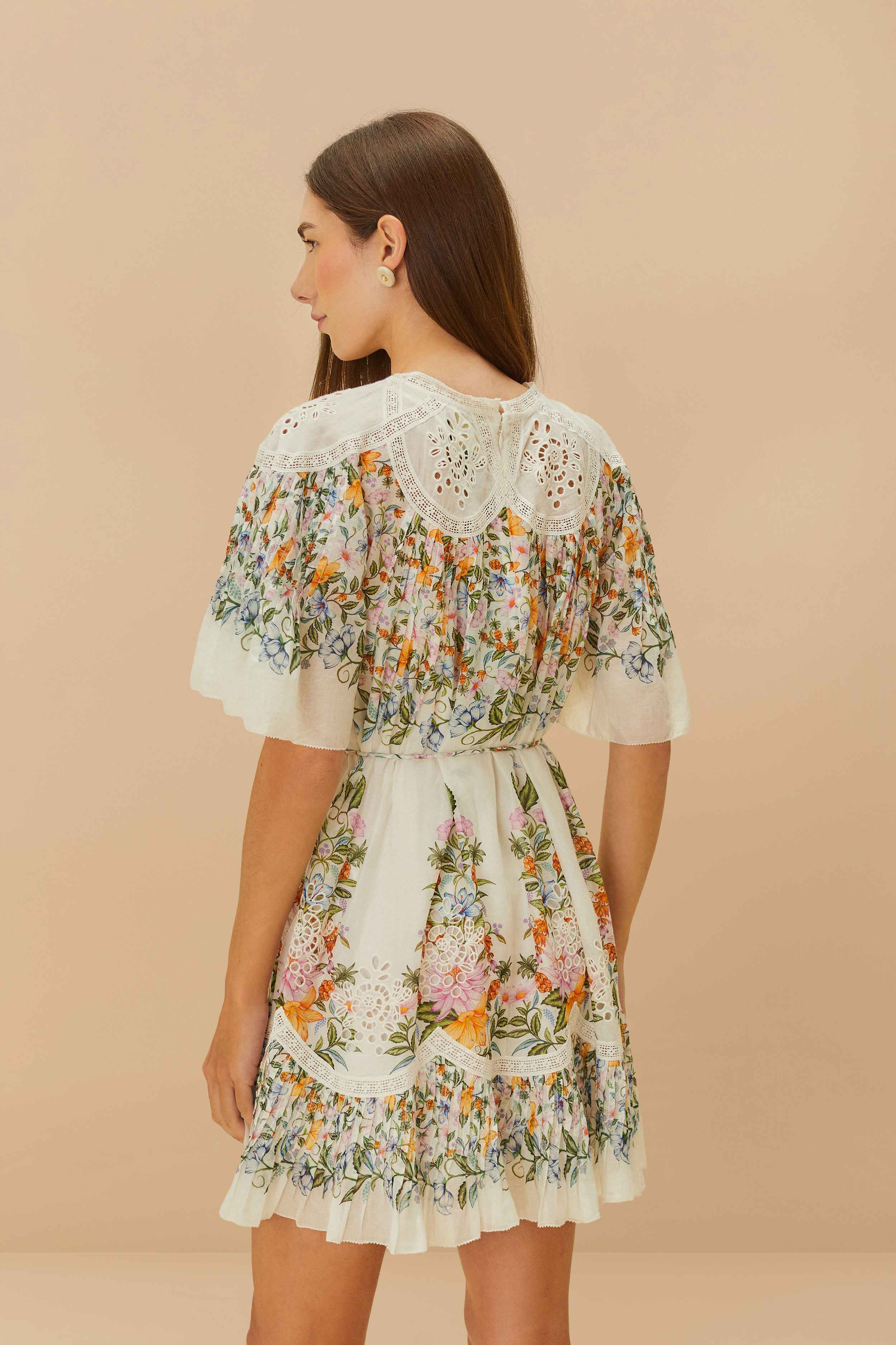 Shop the stunning Farm Rio floral mini dress at 99things.ch—your destination for vibrant, feminine, and trend-setting fashion