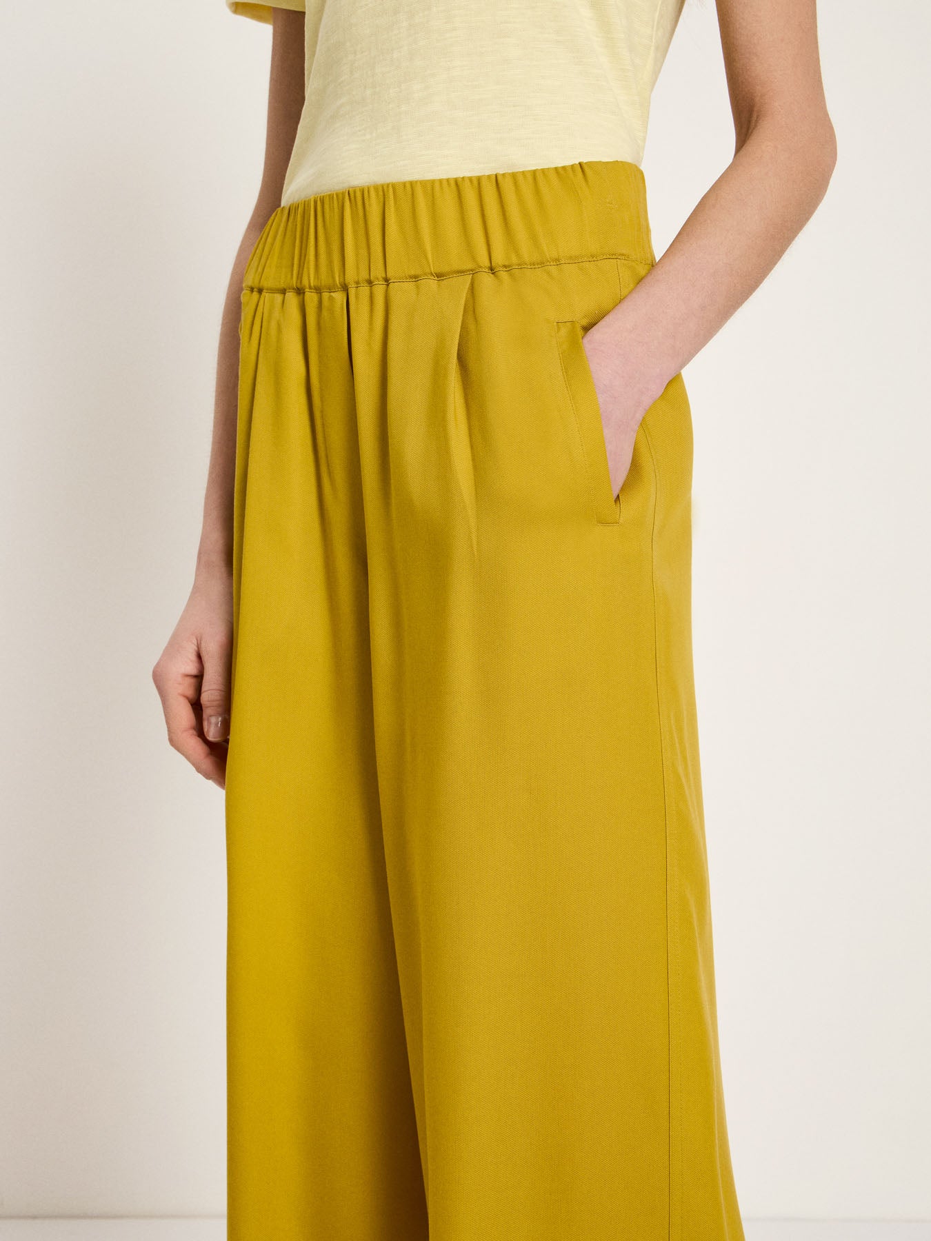 Wide-leg trousers - Dark Kiwi