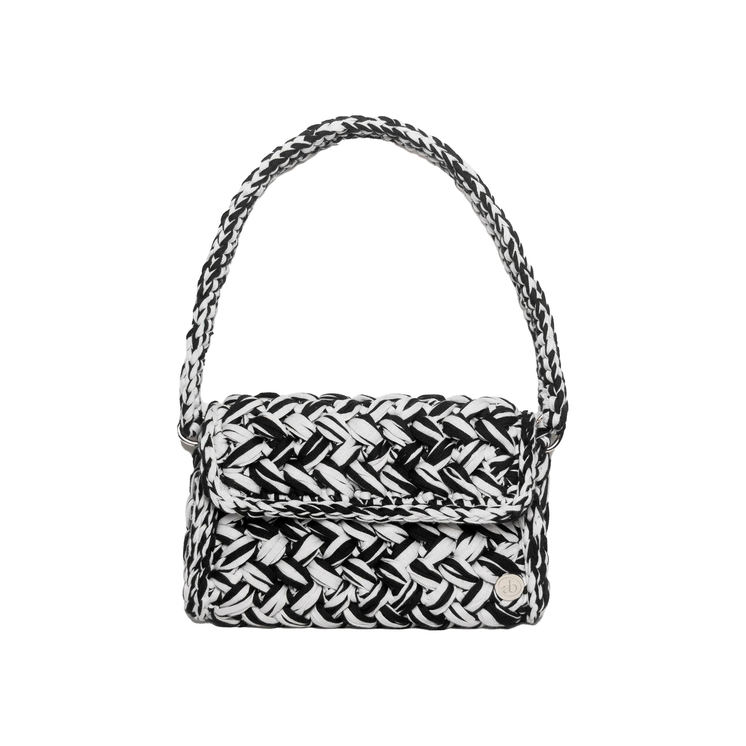 Atelier Bagatelle Essential Erica Bag in black/white, product photo – 99things.ch
