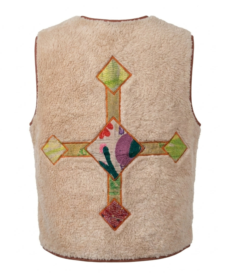 Cofur Kantha Sherpa Gilet – Ecru & Anise Green – back view