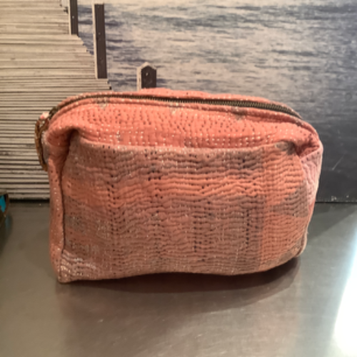 Bag rose pale