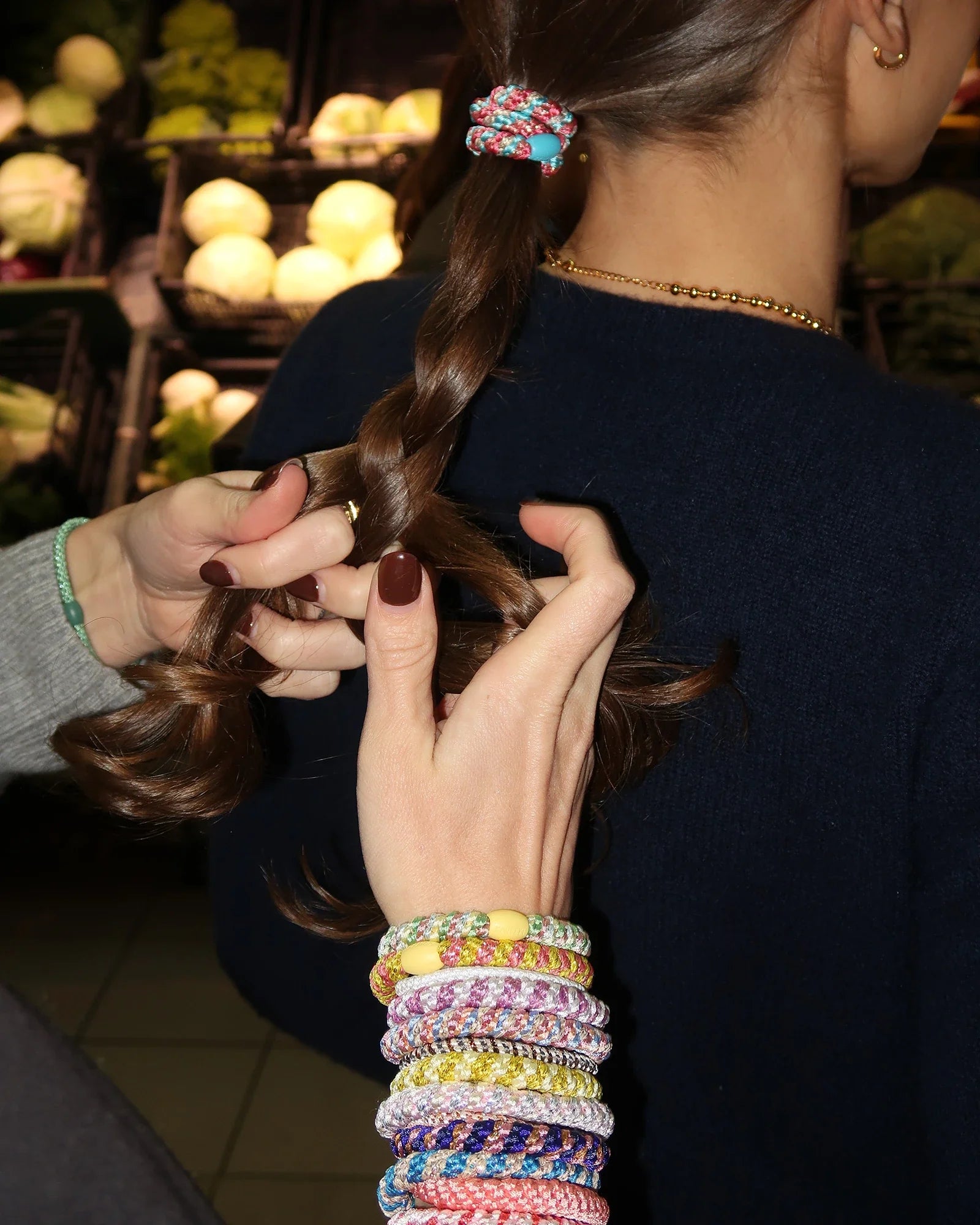 KKNEKKI hair tie Light Petrol Blue & Beige Glitter Stripe – in the hair