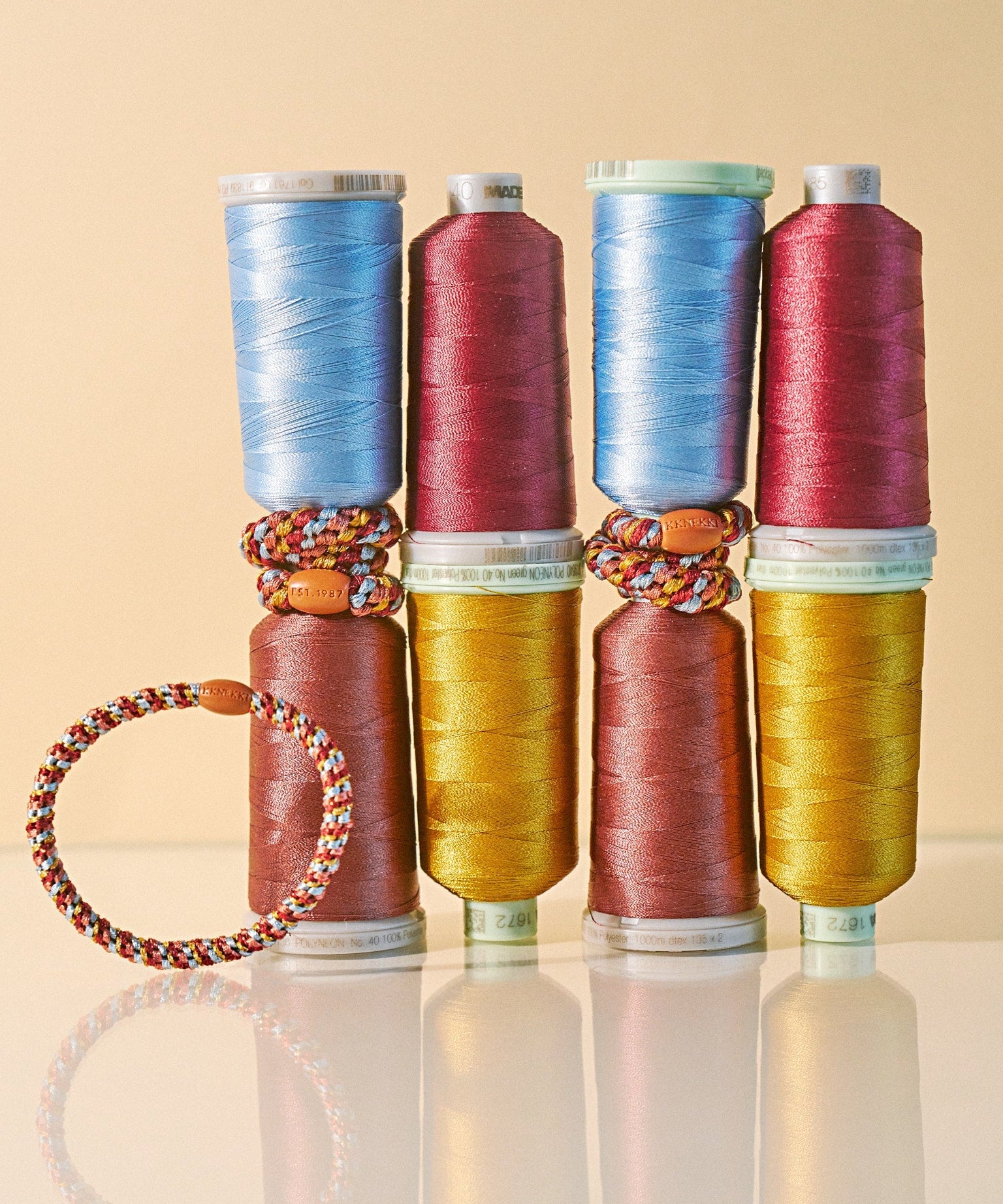 KKNEKKI slim hair tie Terracotta & Teal Mix – lifestyle