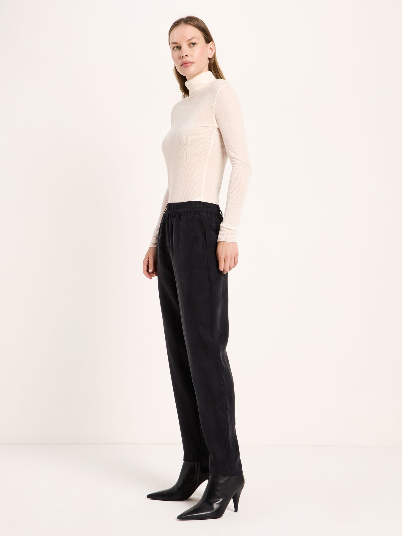 LANIUS black Bemberg cupro trousers with a relaxed fit, photo 3