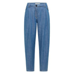 LANIUS pleated jeans in mid blue – flat lay