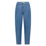 LANIUS pleated jeans in mid blue – flat lay