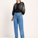LANIUS pleated jeans in mid blue – full look