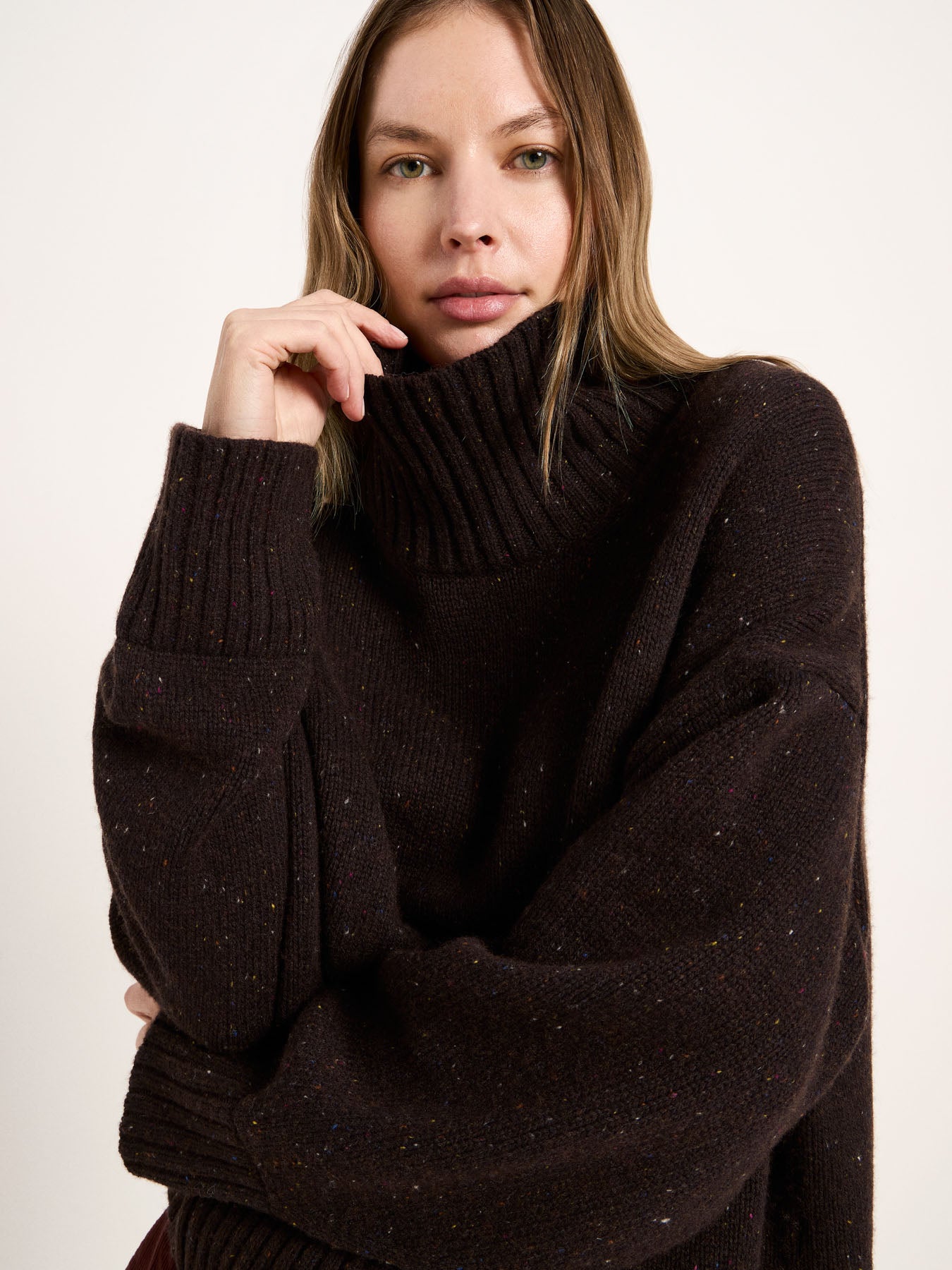 LANIUS oversized jumper in chocolate tweed with a ribbed high neck, another view