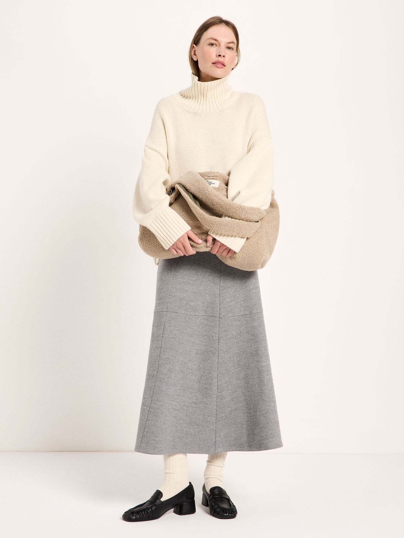 LANIUS oversized jumper in off-white organic virgin wool and cotton, worn by a model