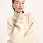 LANIUS oversized jumper in off-white organic virgin wool and cotton, another view