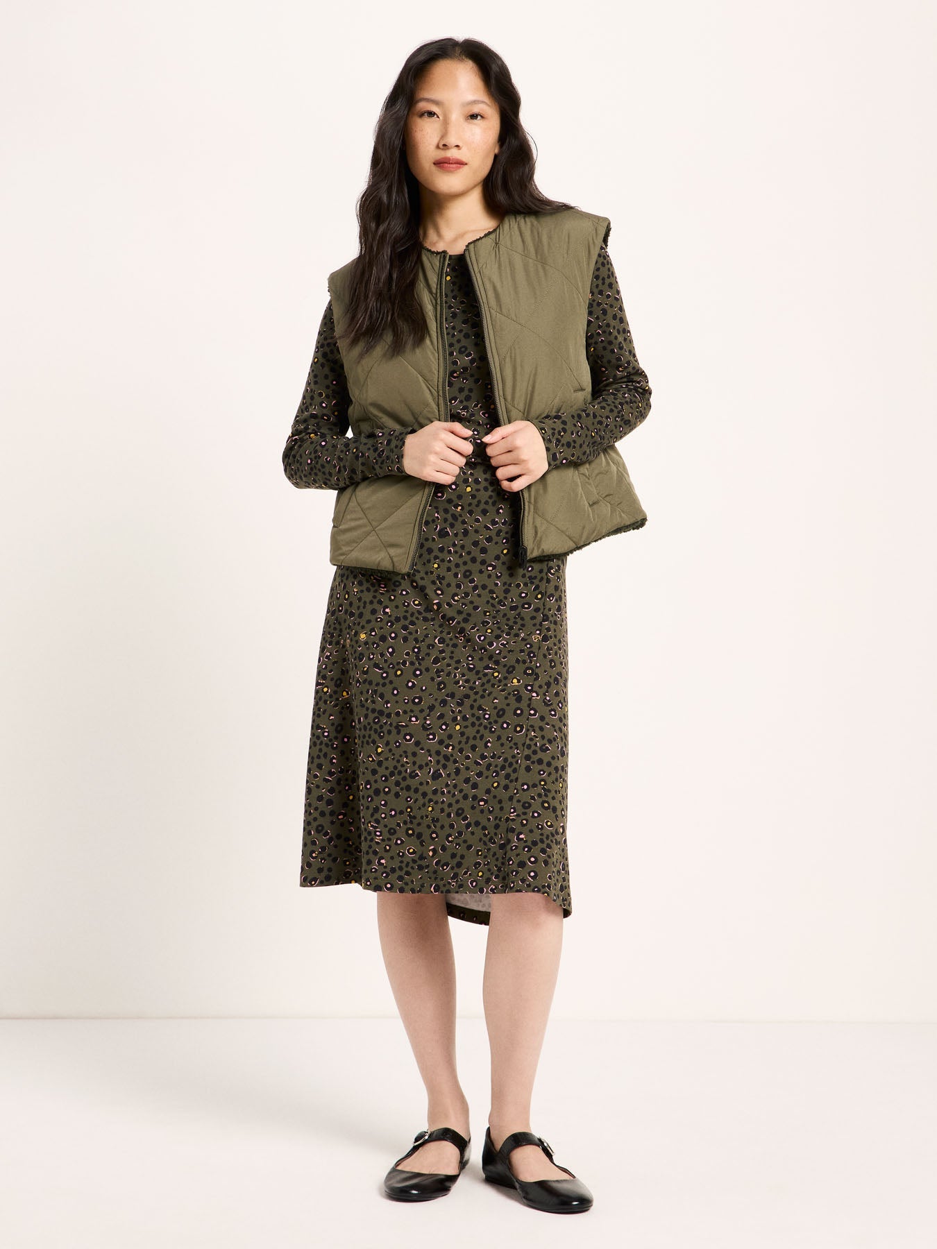 LANIUS reversible quilted jacket in turtle with a boxy cut and piped pockets, another view