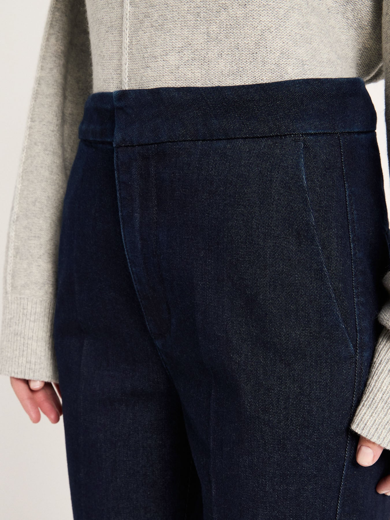 LANIUS Willow flared jeans in rinsed raw denim, close-up detail