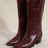 MICUIR Mestizo burgundy cowboy boots, three-quarter view of the pair