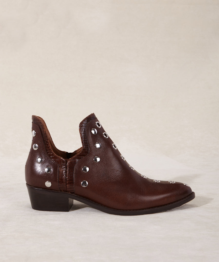 MICUIR Punky chocolate ankle boot, side view showing the open ankle and 4 cm heel