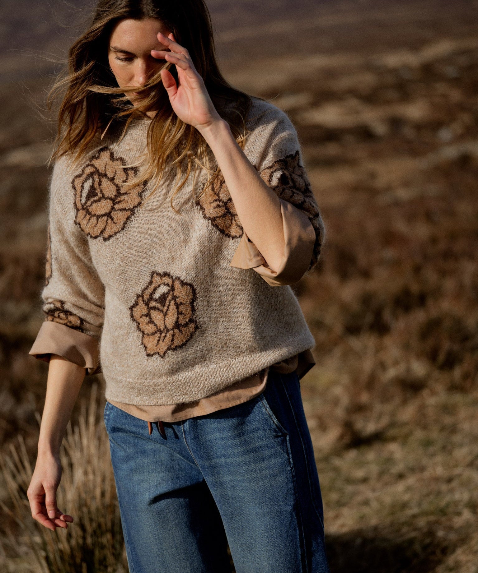 MOS MOSH Drea Popli round-neck jumper with brown jacquard roses on mottled beige, worn by a model, front view