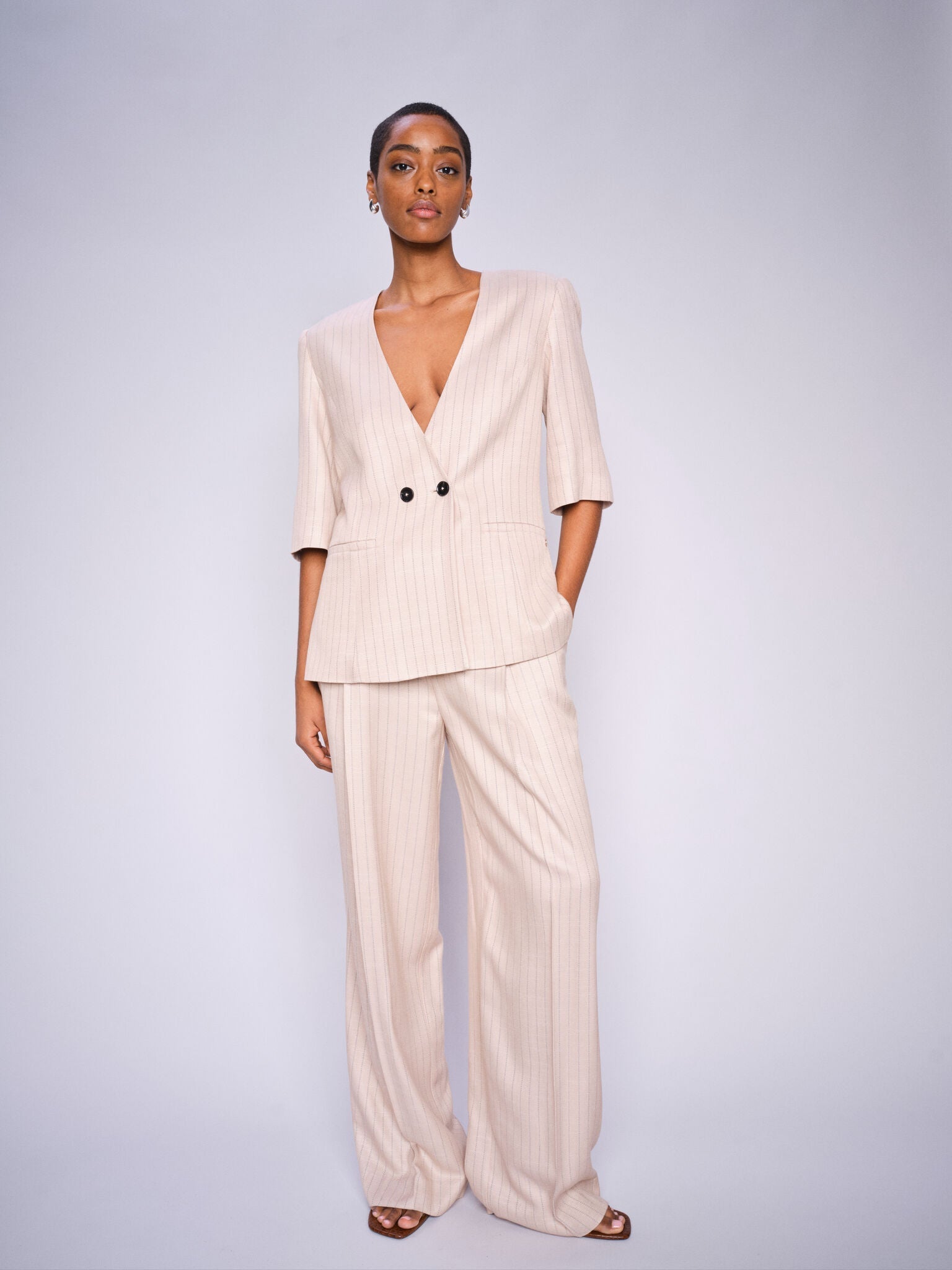 Mos Mosh Issa Inah tailored trousers in sesame – full look