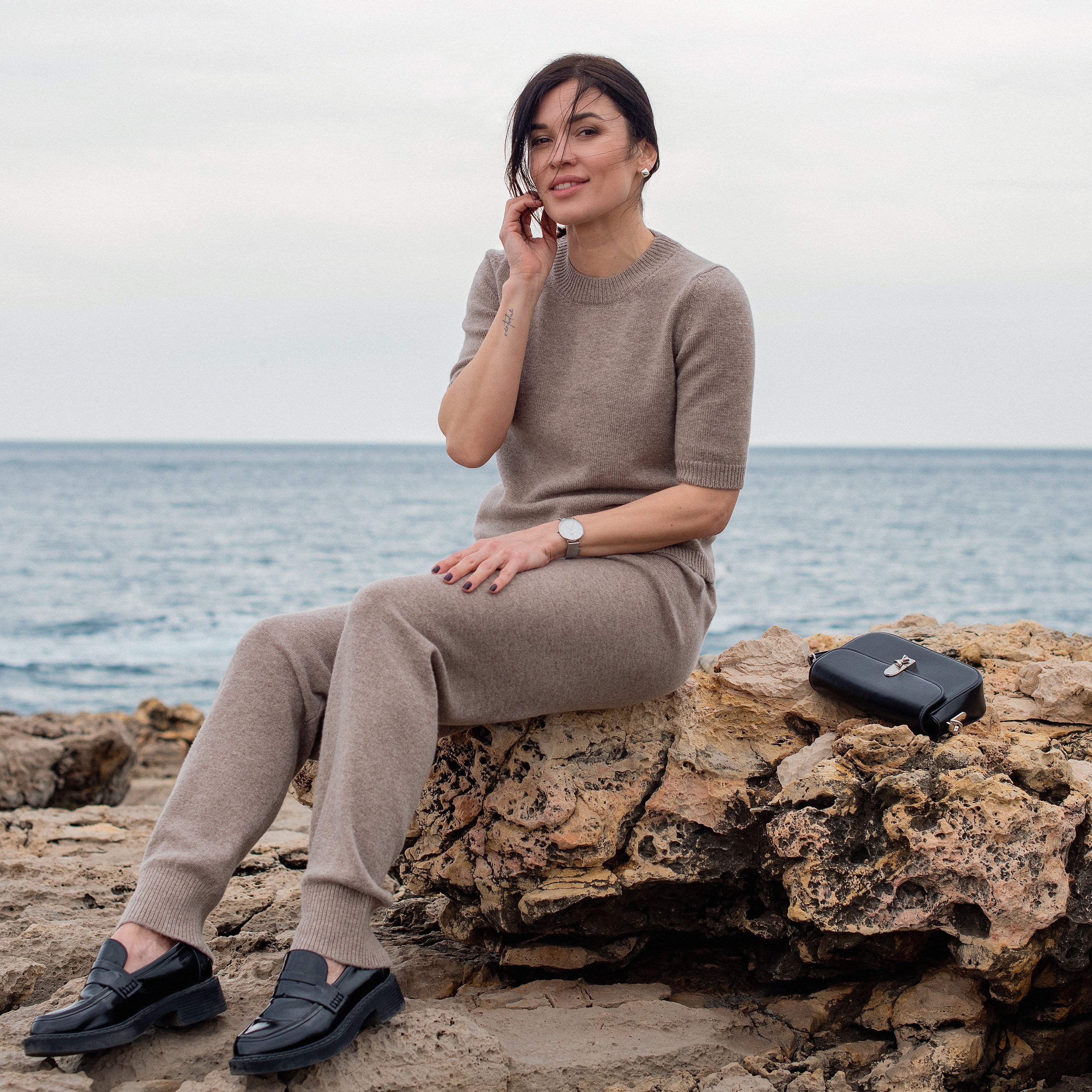 Cashmere Joggers – Cappuccino – view 4
