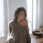 Iconic V-Neck Jumper – Cappuccino – view 3