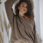 Iconic V-Neck Jumper – Cappuccino – view 2