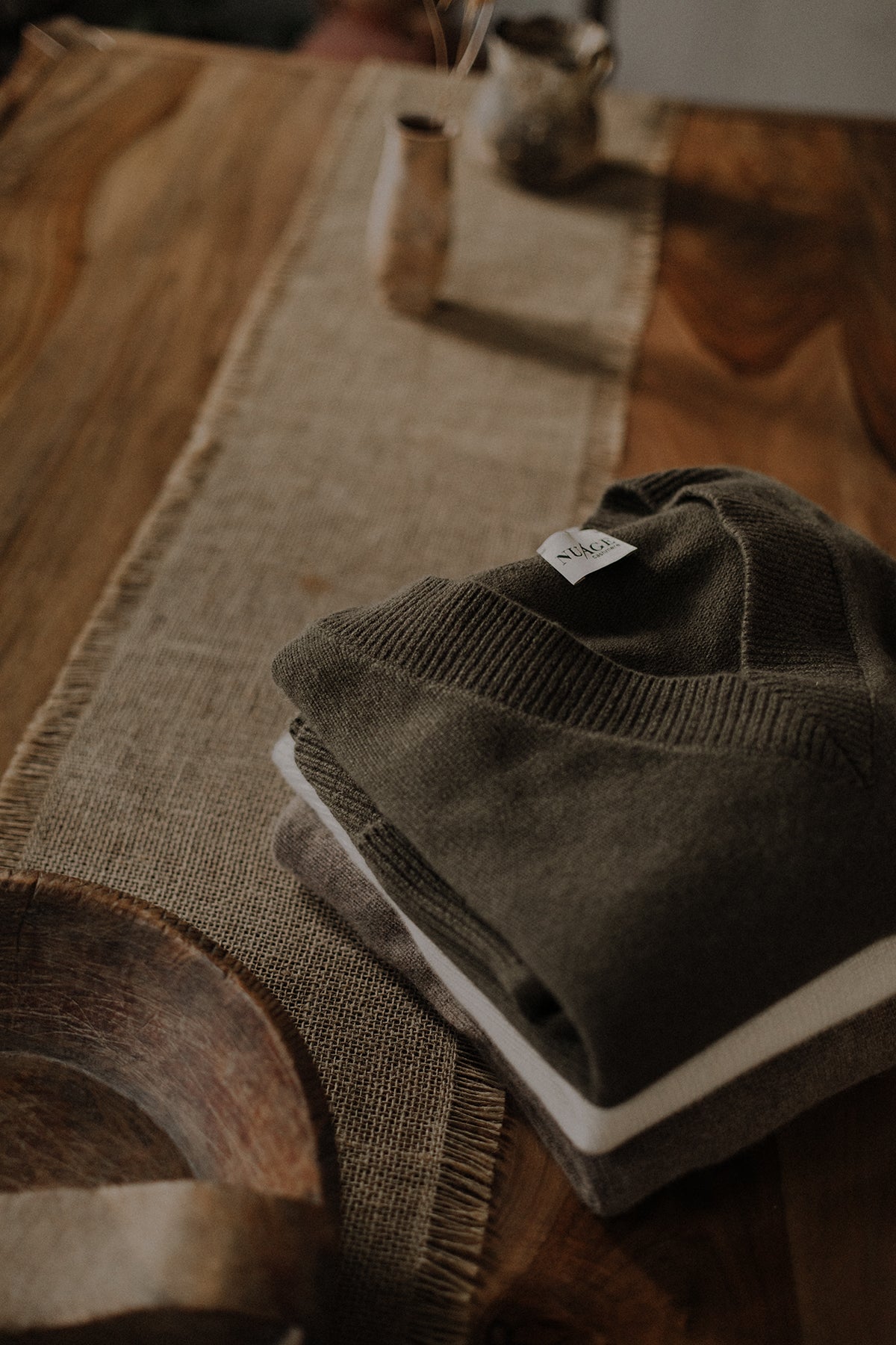 Iconic V-Neck Jumper – Olive – view 2