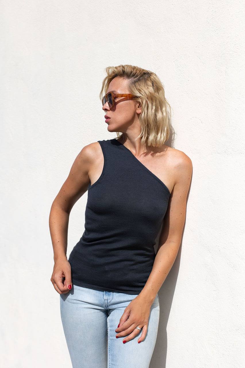 One-Shoulder Top – Charcoal – view 3
