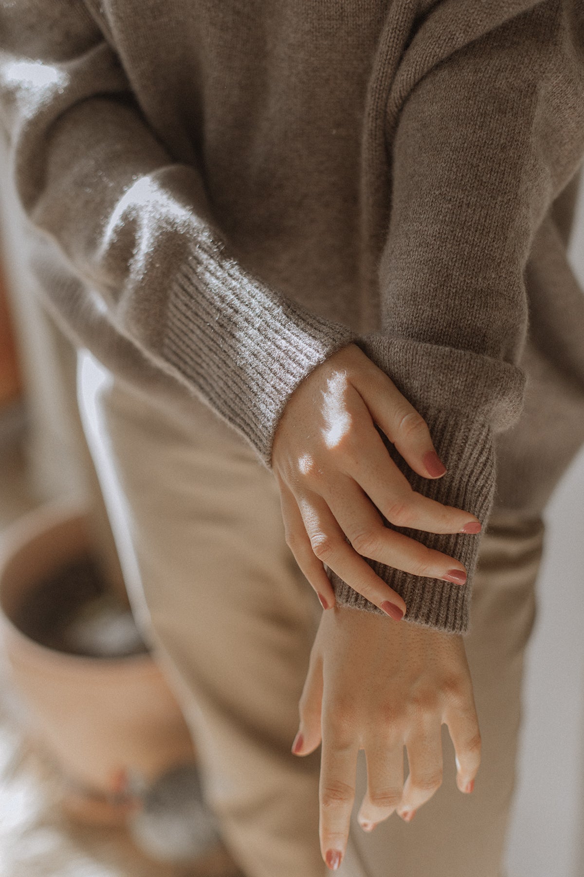 Nuage Cashmere roll-neck jumper in hot cappuccino baby cashmere – additional view