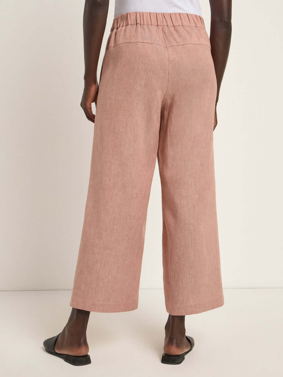 Back view of Lanius Culotte in dusty pink mocha – showcasing relaxed fit and lightweight summer fabric