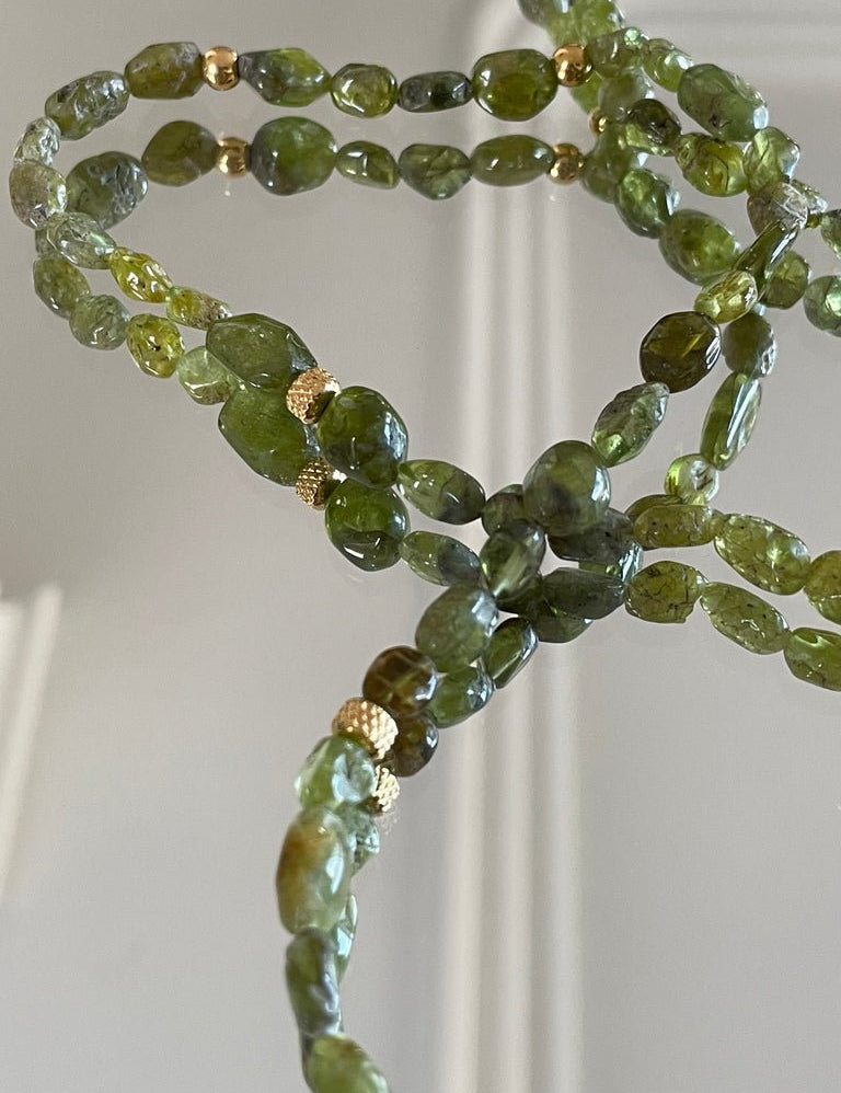 KARMA BY HANNA - Ciottolo Peridot Necklace